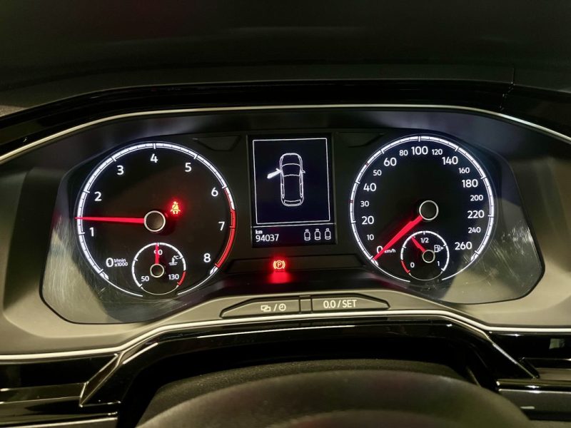 VOLKSWAGEN Polo VI 1.0 TSI 95ch R-Line BVM 5 Portes GARANTIE 6 MOIS 