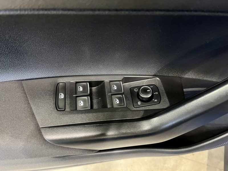 VOLKSWAGEN Polo VI 1.0 TSI 95ch R-Line BVM 5 Portes GARANTIE 6 MOIS 