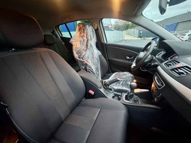 RENAULT MEGANEIII 1.5 DCI 110CH FAP TOMTOM EDITION ECO² EURO5 2011