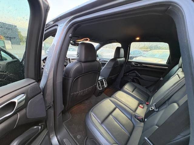 PORSCHE CAYENNE 3.0 S E-HYBRID  416CV SUIVIE COMPLET PORSCHE  