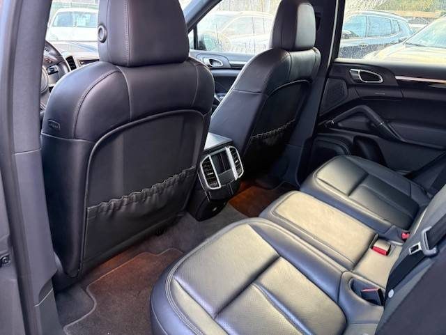 PORSCHE CAYENNE 3.0 S E-HYBRID  416CV SUIVIE COMPLET PORSCHE  