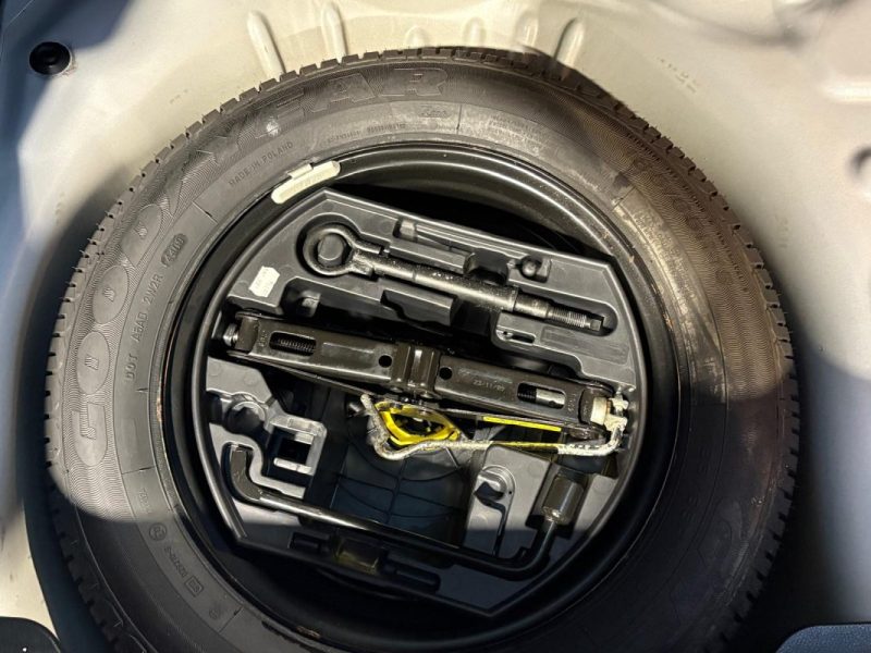 🔹 Peugeot 207 – Finition Active – 1.4 75 chevaux – 5 portes - Kit distribution 4 pneus neufs  