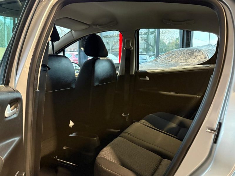 🔹 Peugeot 207 – Finition Active – 1.4 75 chevaux – 5 portes - Kit distribution 4 pneus neufs  