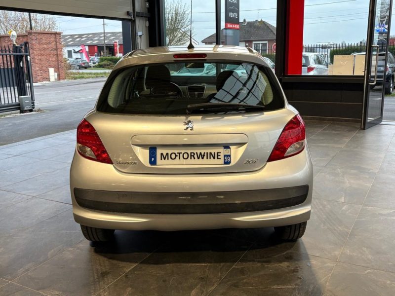 🔹 Peugeot 207 – Finition Active – 1.4 75 chevaux – 5 portes - Kit distribution 4 pneus neufs  