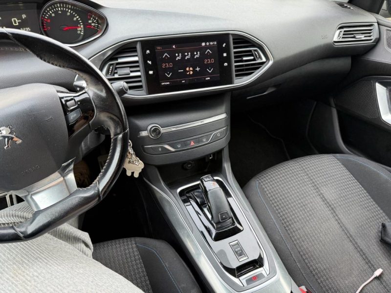 PEUGEOT 308 II II 1.2 THP  130 CV BO DISTRIBUTION NEUVE 