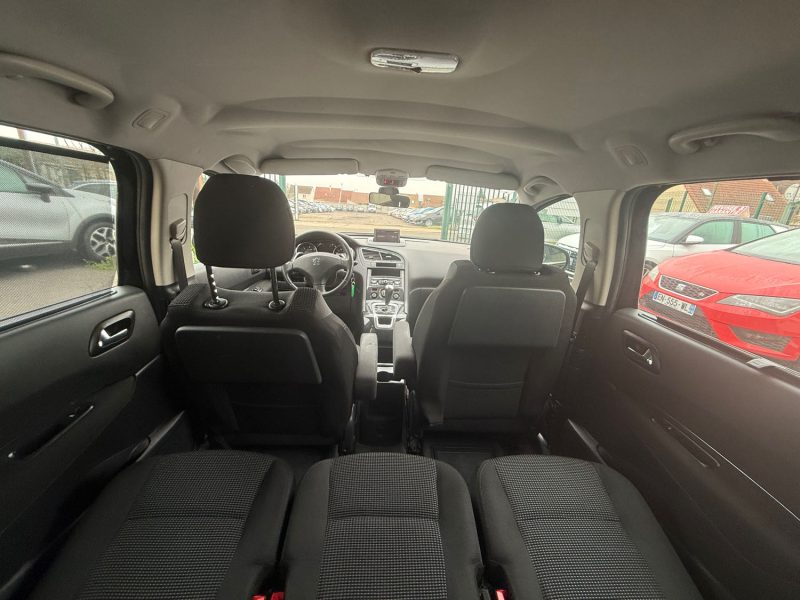 PEUGEOT 5008 7 PLACES BOITE AUTO 1.6 HDI 110CV PREMIUM BMP6 2010