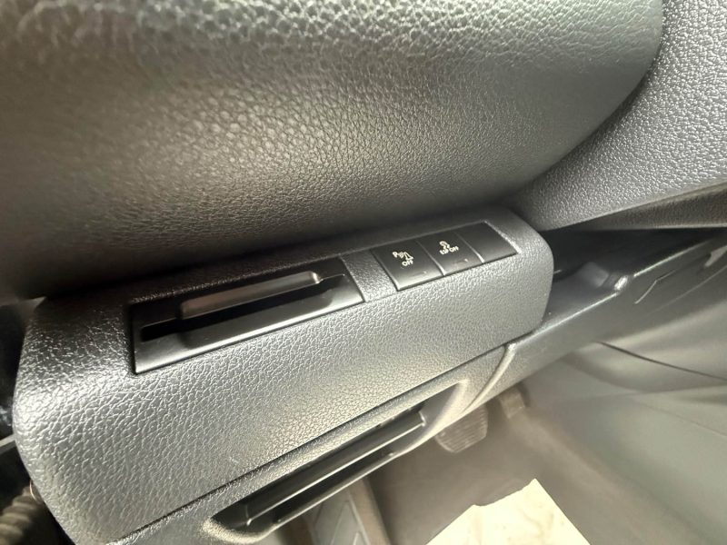 PEUGEOT 5008 7 PLACES BOITE AUTO 1.6 HDI 110CV PREMIUM BMP6 2010