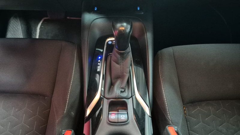 TOYOTA COROLLA TOURING SPORTS 122cv DYNAMIC BUSINESS/1 ERE MAIN/TVA RECUPERABLE