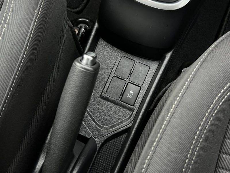 TOYOTA YARIS 3 III PHASE 2 1.5 VVTi 111 cv 5 PORTES / ECRAN TACTILE BVM6 CRIT AIR 1 - GARANTIE 1 AN