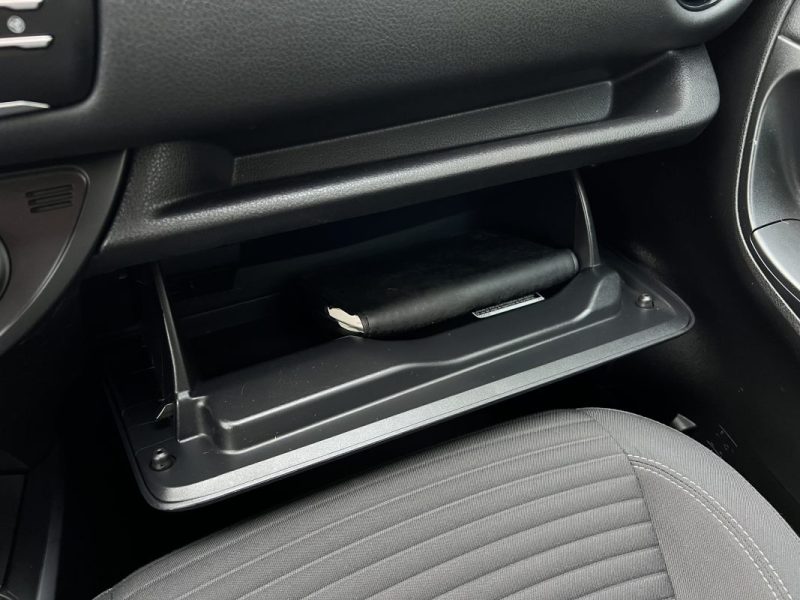 TOYOTA YARIS 3 III PHASE 2 1.5 VVTi 111 cv 5 PORTES / ECRAN TACTILE BVM6 CRIT AIR 1 - GARANTIE 1 AN