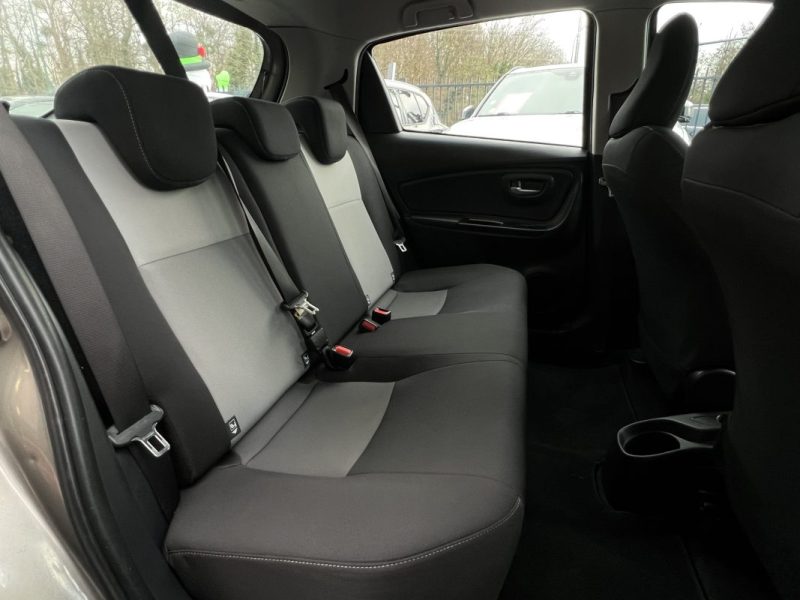 TOYOTA YARIS 3 III PHASE 2 1.5 VVTi 111 cv 5 PORTES / ECRAN TACTILE BVM6 CRIT AIR 1 - GARANTIE 1 AN