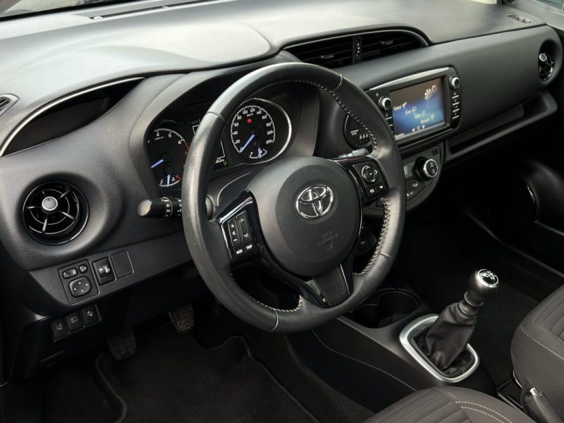 TOYOTA YARIS 3 III PHASE 2 1.5 VVTi 111 cv 5 PORTES / ECRAN TACTILE BVM6 CRIT AIR 1 - GARANTIE 1 AN