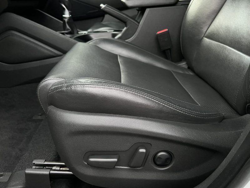 HYUNDAI TUCSON 3 III EXECUTIVE 2.0 CRDI 136 Cv 2WD TOIT OUVRANT CUIR GPS ATTELAGE - GARANTIE 1 AN