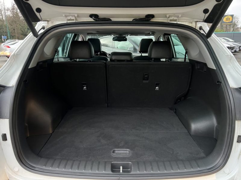 HYUNDAI TUCSON 3 III EXECUTIVE 2.0 CRDI 136 Cv 2WD TOIT OUVRANT CUIR GPS ATTELAGE - GARANTIE 1 AN