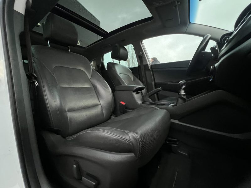HYUNDAI TUCSON 3 III EXECUTIVE 2.0 CRDI 136 Cv 2WD TOIT OUVRANT CUIR GPS ATTELAGE - GARANTIE 1 AN
