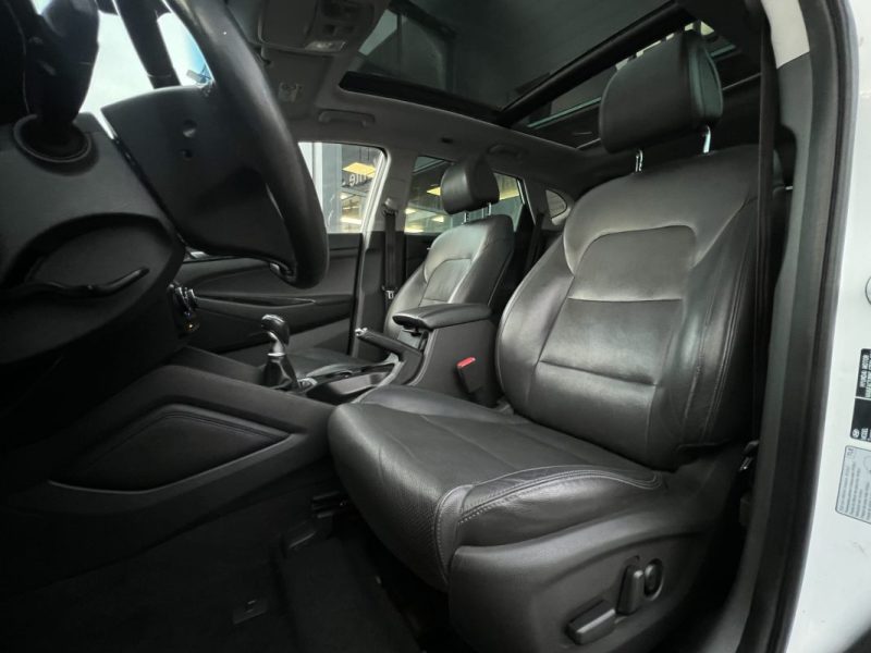 HYUNDAI TUCSON 3 III EXECUTIVE 2.0 CRDI 136 Cv 2WD TOIT OUVRANT CUIR GPS ATTELAGE - GARANTIE 1 AN