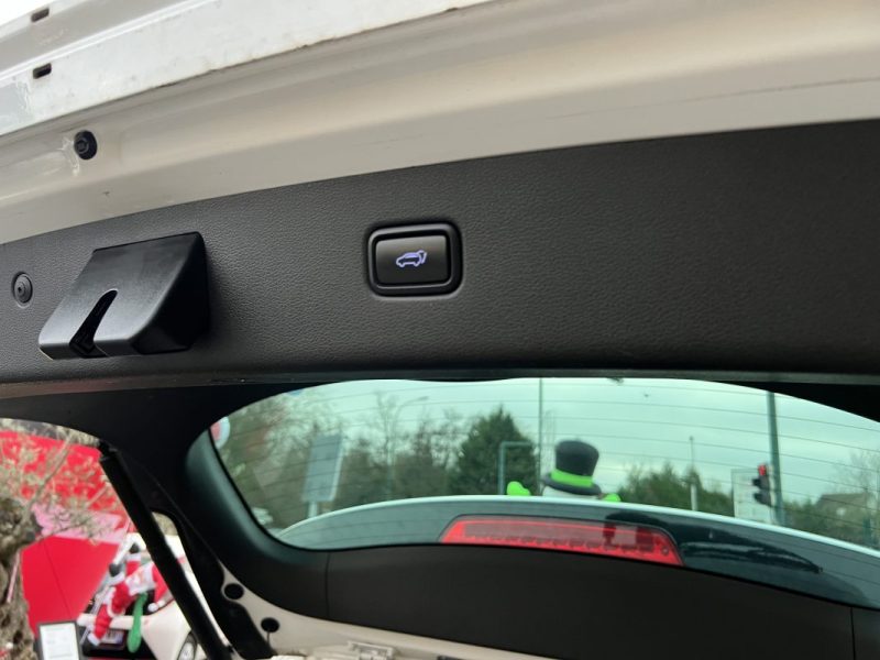 HYUNDAI TUCSON 3 III EXECUTIVE 2.0 CRDI 136 Cv 2WD TOIT OUVRANT CUIR GPS ATTELAGE - GARANTIE 1 AN