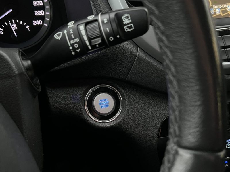 HYUNDAI TUCSON 3 III EXECUTIVE 2.0 CRDI 136 Cv 2WD TOIT OUVRANT CUIR GPS ATTELAGE - GARANTIE 1 AN