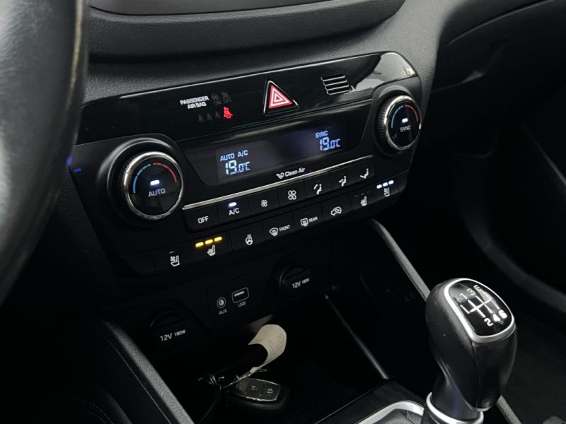 HYUNDAI TUCSON 3 III EXECUTIVE 2.0 CRDI 136 Cv 2WD TOIT OUVRANT CUIR GPS ATTELAGE - GARANTIE 1 AN