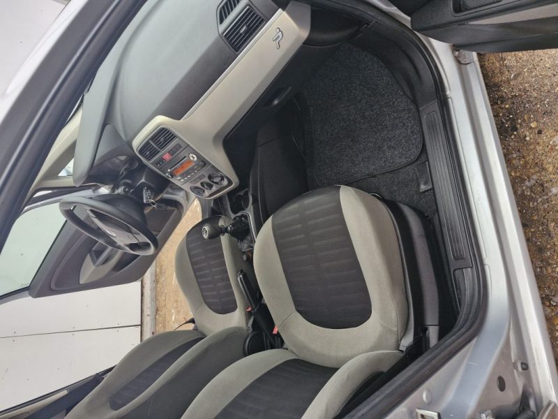 FIAT PUNTO 1.4 DYNAMIC13 2006