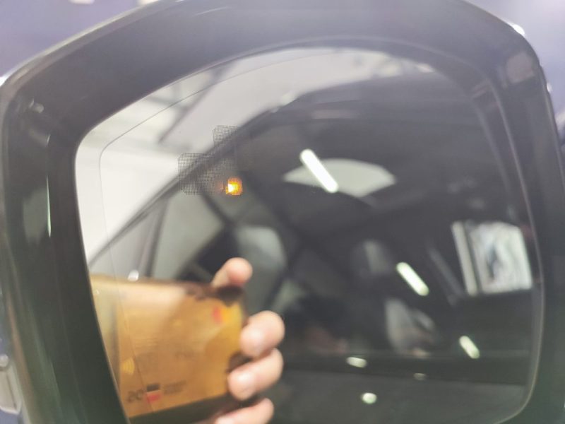 LAND ROVER RANGE ROVER VELAR 2.0D 240 TURBO R-DYNAMIC *** FULL ENTRETIEN CONSTRUCTEUR***