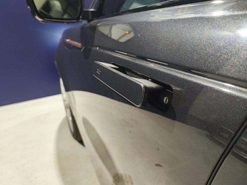 LAND ROVER RANGE ROVER VELAR 2.0D 240 TURBO R-DYNAMIC *** FULL ENTRETIEN CONSTRUCTEUR***