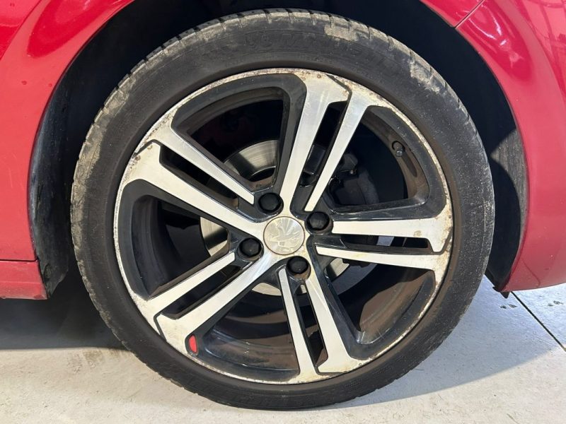 PEUGEOT 208 1.2 PURETECH 110 GT LINE EAT6 DISTRIBUTION NEUVE
