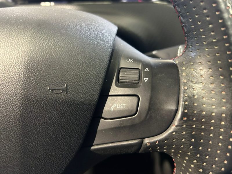 PEUGEOT 208 1.2 PURETECH 110 GT LINE EAT6 DISTRIBUTION NEUVE