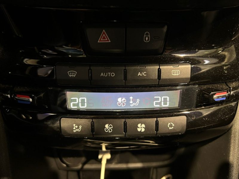 PEUGEOT 208 1.2 PURETECH 110 GT LINE EAT6 DISTRIBUTION NEUVE