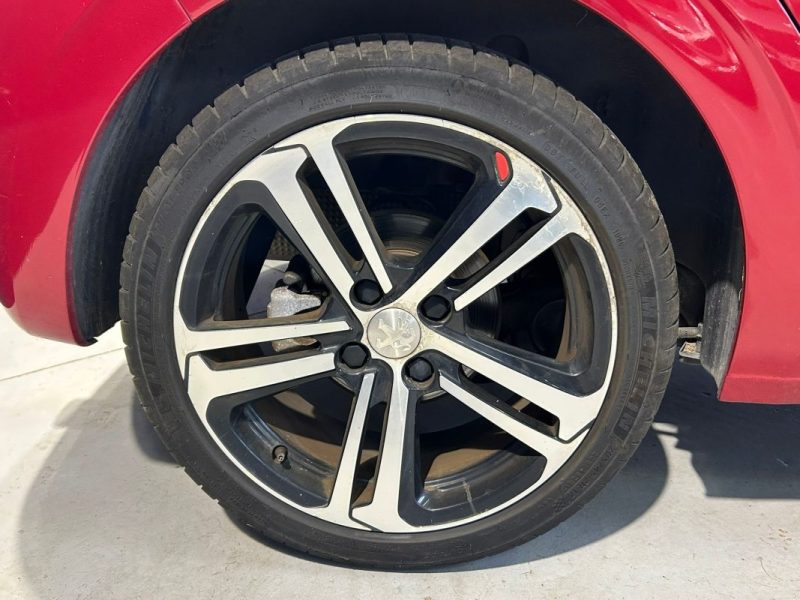 PEUGEOT 208 1.2 PURETECH 110 GT LINE EAT6 DISTRIBUTION NEUVE