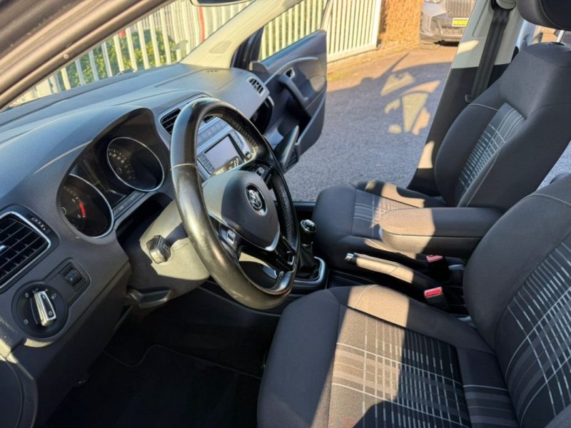VOLKSWAGEN POLO 5 LOUNGE BLUEMOTION TECH 2015