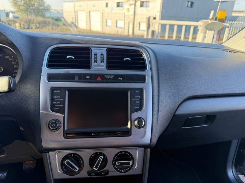 VOLKSWAGEN POLO 5 LOUNGE BLUEMOTION TECH 2015