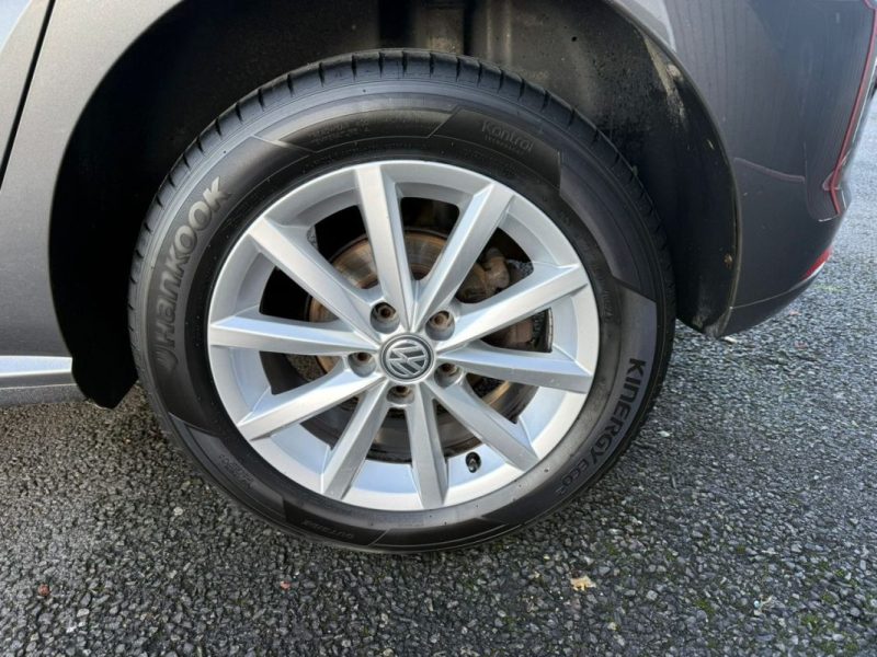 VOLKSWAGEN POLO 5 LOUNGE BLUEMOTION TECH 2015