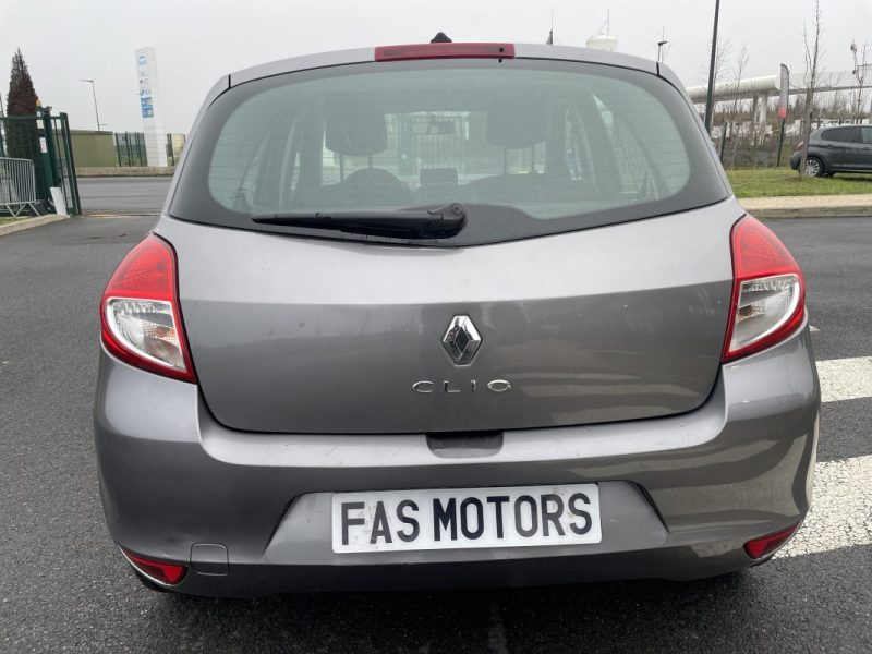 Renault Clio 3 1.2 16V 75ch – Distribution + Embrayage neufs