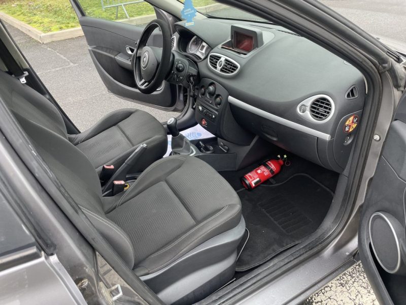 Renault Clio 3 1.2 16V 75ch – Distribution + Embrayage neufs