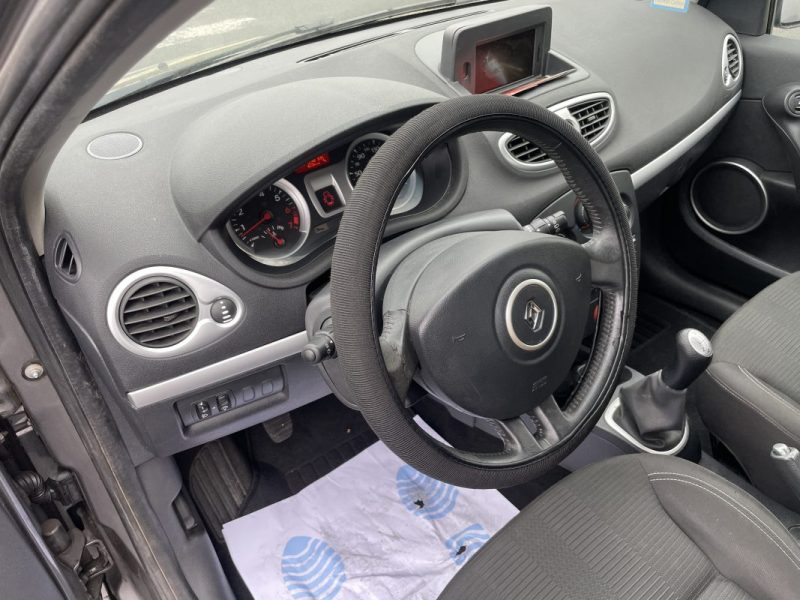 Renault Clio 3 1.2 16V 75ch – Distribution + Embrayage neufs