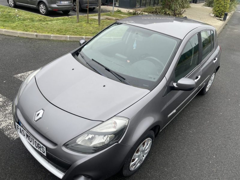 Renault Clio 3 1.2 16V 75ch – Distribution + Embrayage neufs