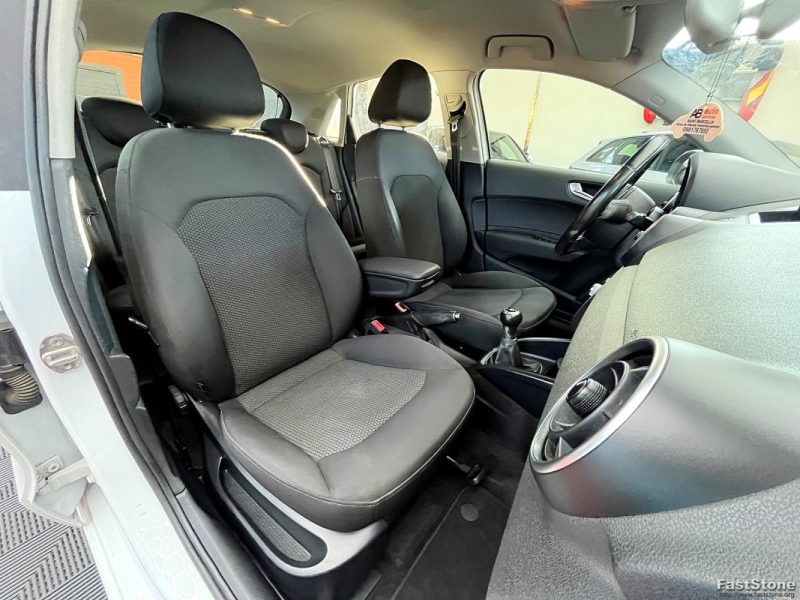 AUDI A1 SPORTBACK 1.6 TDI 90CV AMBIENTE CARNET ENTRETIENT OK 