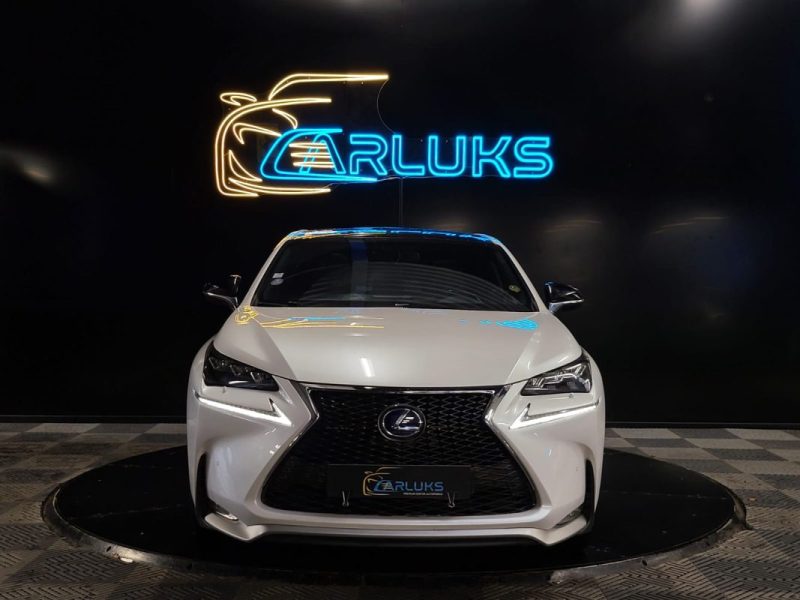 LEXUS NX300H 4WD F SPORT / TOIT PANORAMIQUE / SUIVI COMPLET 2015