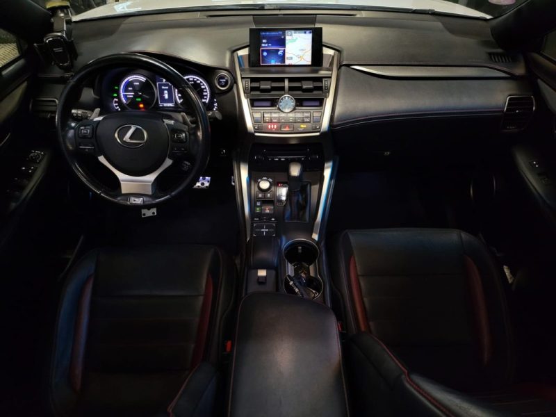 LEXUS NX300H 4WD F SPORT / TOIT PANORAMIQUE / SUIVI COMPLET 2015