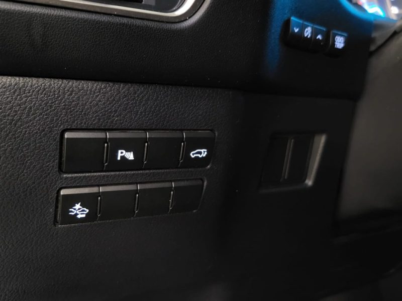 LEXUS NX300H 4WD F SPORT / TOIT PANORAMIQUE / SUIVI COMPLET 2015