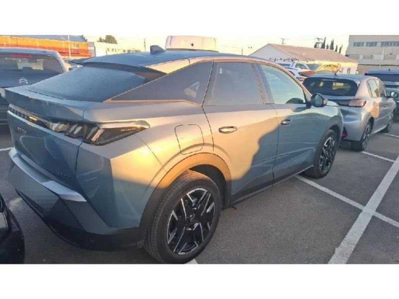 Peugeot 3008 (Nouveau) 1.2i Hybrid 145 Allure e-DCS6 PackNav21 Radar Ar Camera