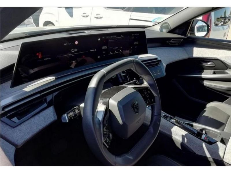 Peugeot 3008 (Nouveau) 1.2i Hybrid 145 Allure e-DCS6 PackNav21 Radar Ar Camera