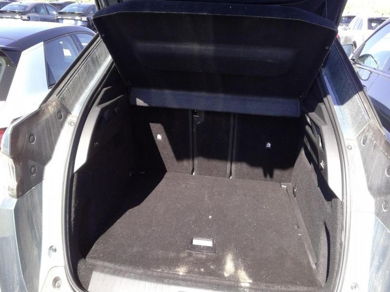 Peugeot 3008 (Nouveau) 1.2i Hybrid 145 Allure e-DCS6 PackNav21 Radar Ar Camera