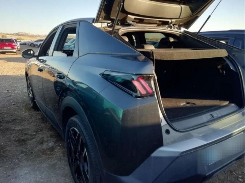 Peugeot 3008 (Nouveau) 1.2i Hybrid 145 Allure e-DCS6 PackNav21 Radar Ar Camera