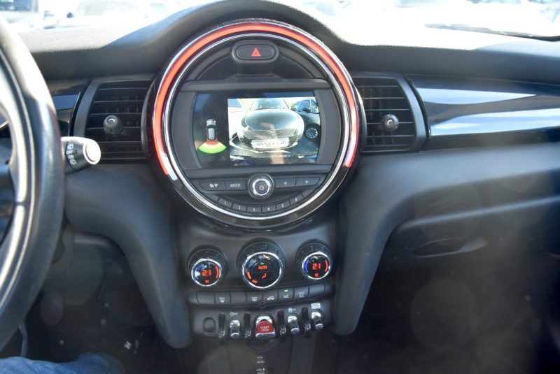 MINI MINI III ONE 102CH GREENWICH - 43 360 KM 