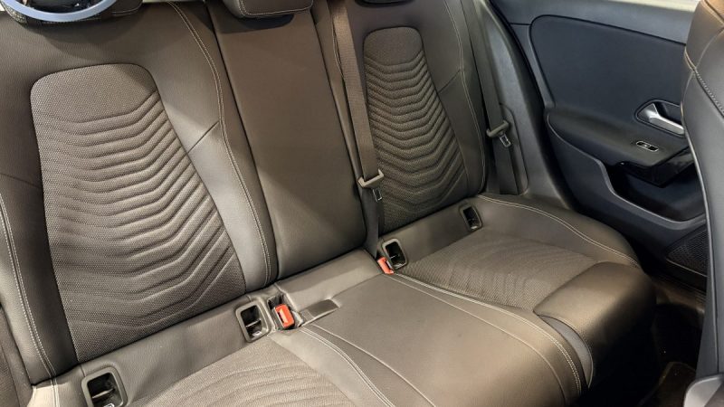 Mercedes Classe A 180d  116ch Business Line -  7G-DCT - Phares led - Intérieur semi cuir 