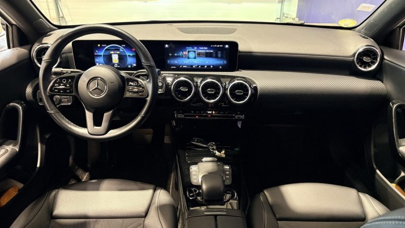 Mercedes Classe A 180d  116ch Business Line -  7G-DCT - Phares led - Intérieur semi cuir 