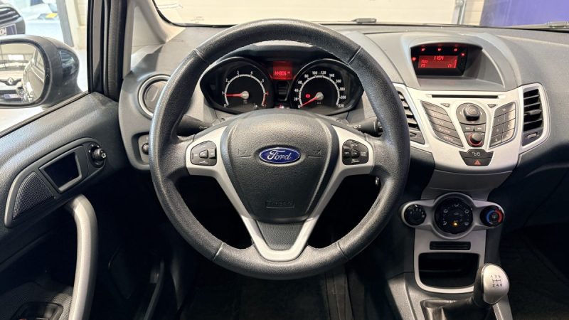 Ford Fiesta 1.2 82ch  Ambiante  - Régulateur de vitesse - Ideal jeune permis - Distribution faite 