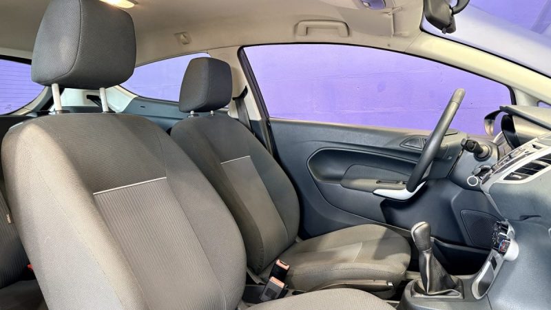 Ford Fiesta 1.2 82ch  Ambiante  - Régulateur de vitesse - Ideal jeune permis - Distribution faite 